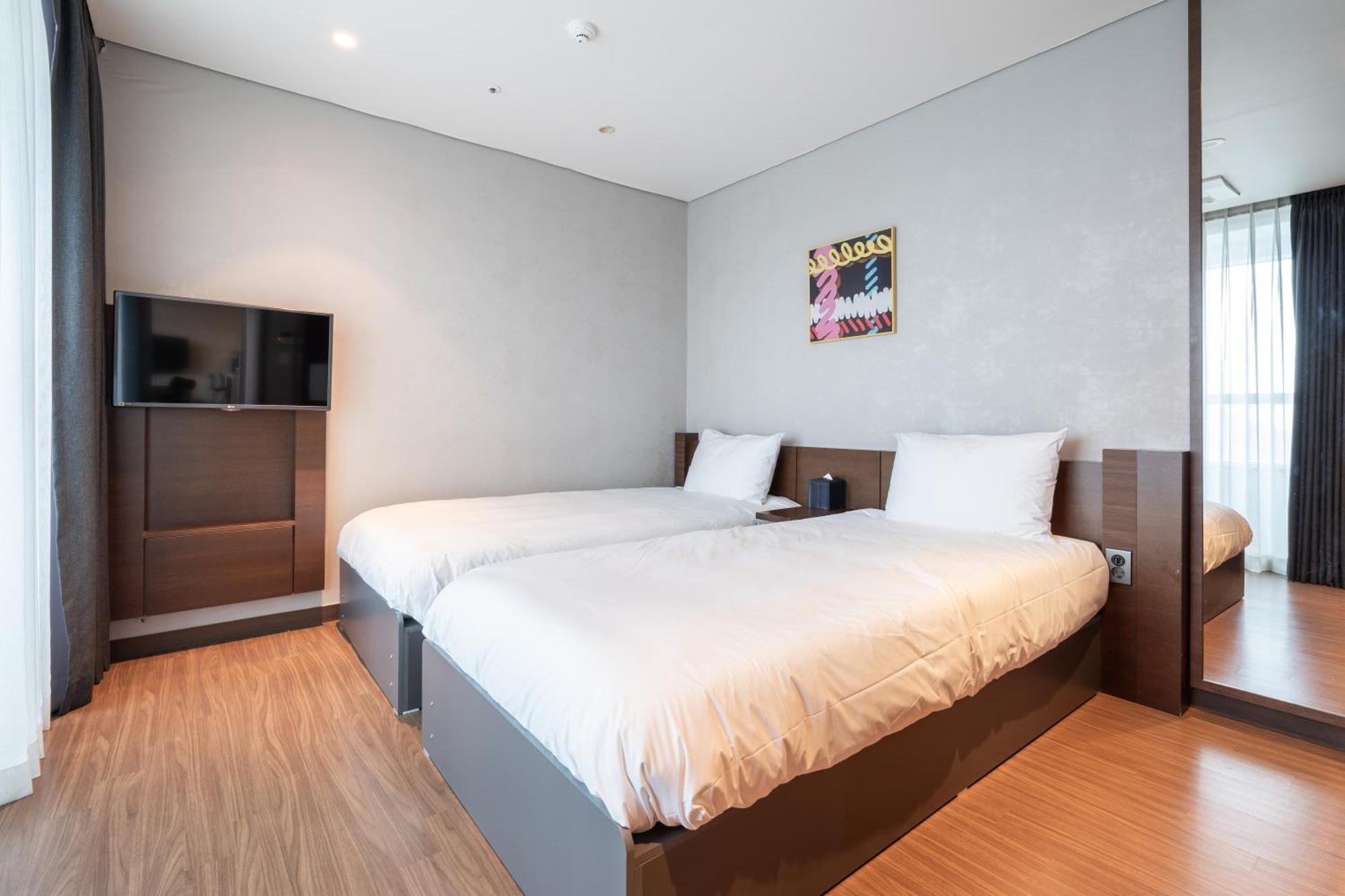 Urbanstay Haeundae Station Busan Esterno foto