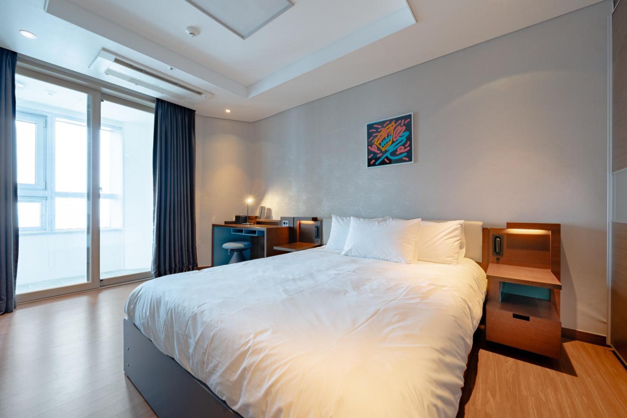 Urbanstay Haeundae Station Busan Esterno foto