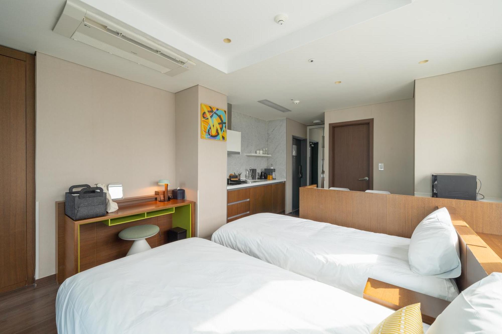 Urbanstay Haeundae Station Busan Esterno foto
