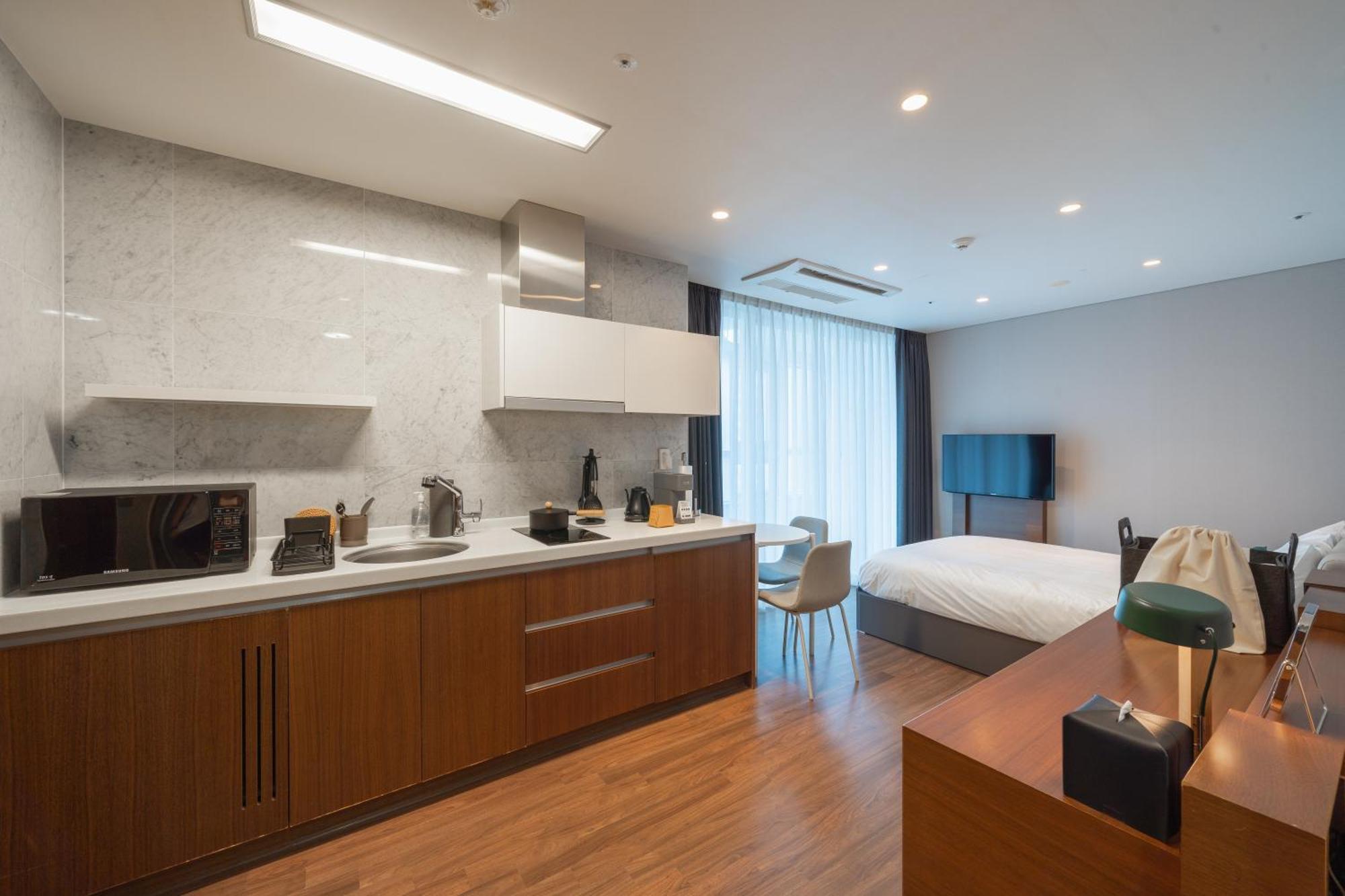 Urbanstay Haeundae Station Busan Esterno foto